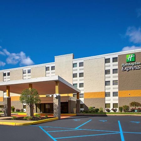 Holiday Inn Express Pittston - Scranton Airport By Ihg Zewnętrze zdjęcie