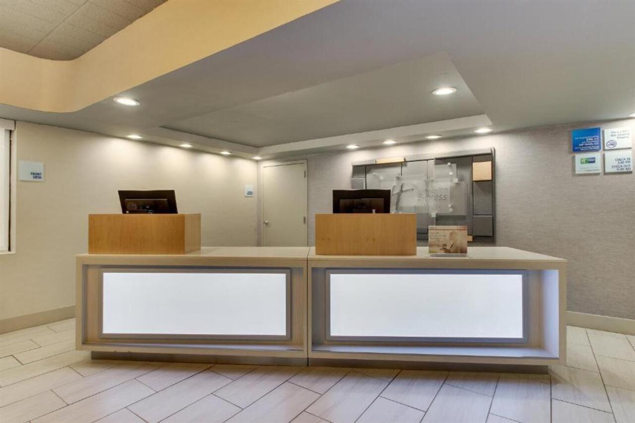 Holiday Inn Express Pittston - Scranton Airport By Ihg Zewnętrze zdjęcie