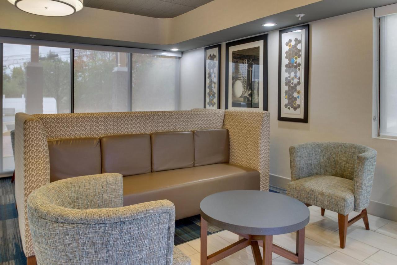 Holiday Inn Express Pittston - Scranton Airport By Ihg Zewnętrze zdjęcie